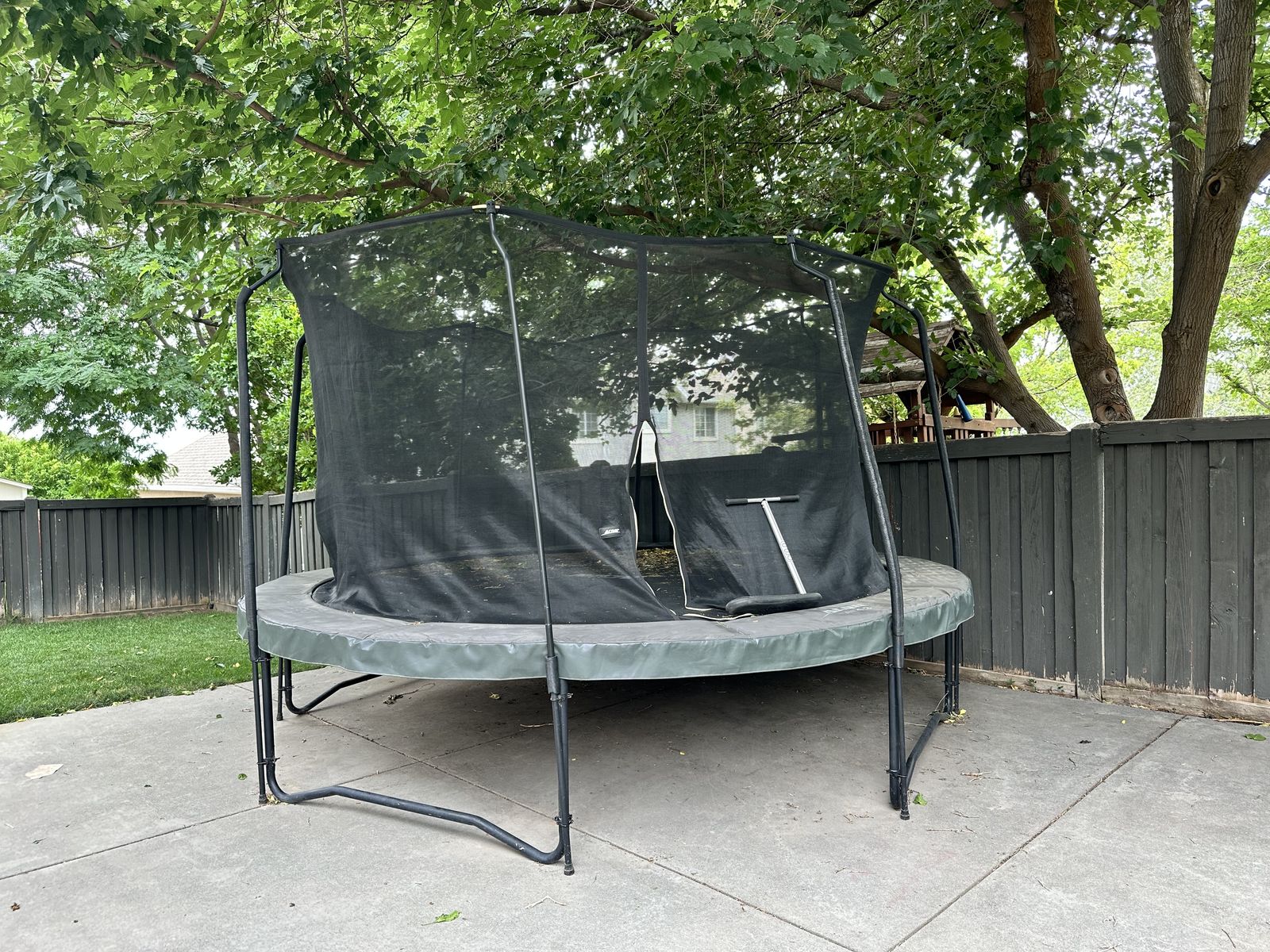 ACON Air 14ft Heavy-Duty Trampoline ACON Air 14ft Heavy-Duty Trampoline