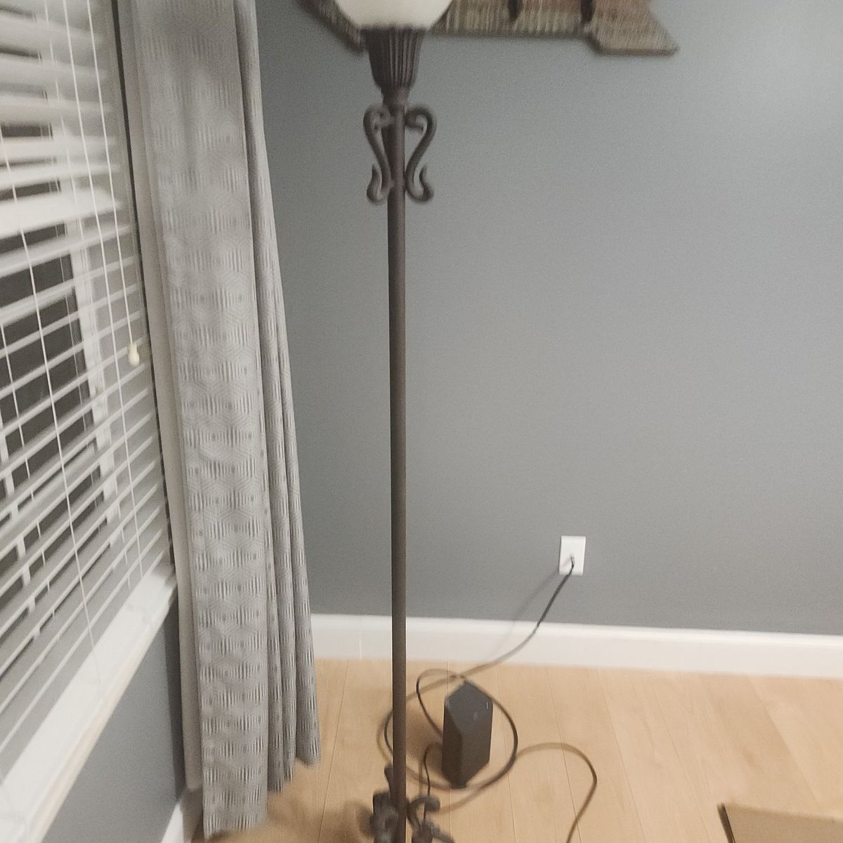 lamps 2 10dollars each 3way switch