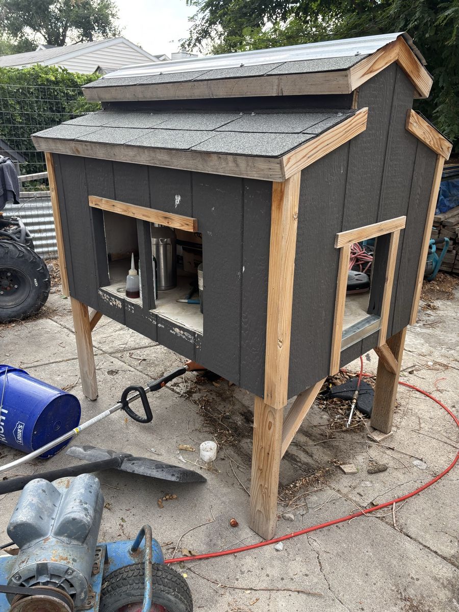 Free chicken coop