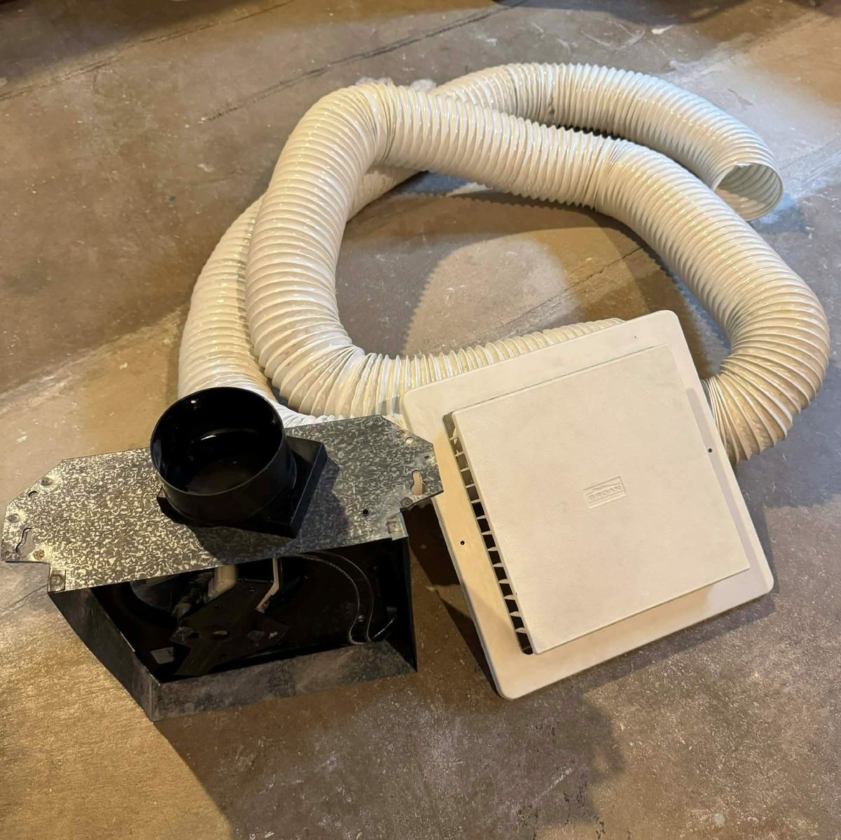 Broan Bathroom Ventilation Fan - Model 663 - 50 CFM