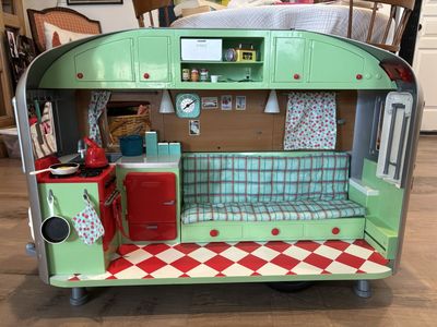 American Girl Maryellen's Airstream Travel Trailer