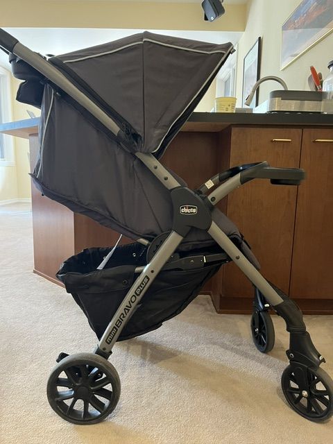 Chicco Mini Bravo Plus Stroller & KeyFit 30 Infant Car Seat Travel System