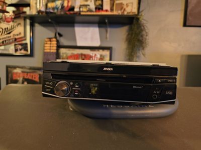 Jensen CD/DVD with pop out screen