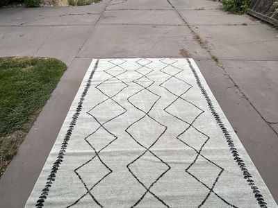 Jonathan Y “Moroccan Hype” Zaïna Cream/Black 8' x 10' Area Rug