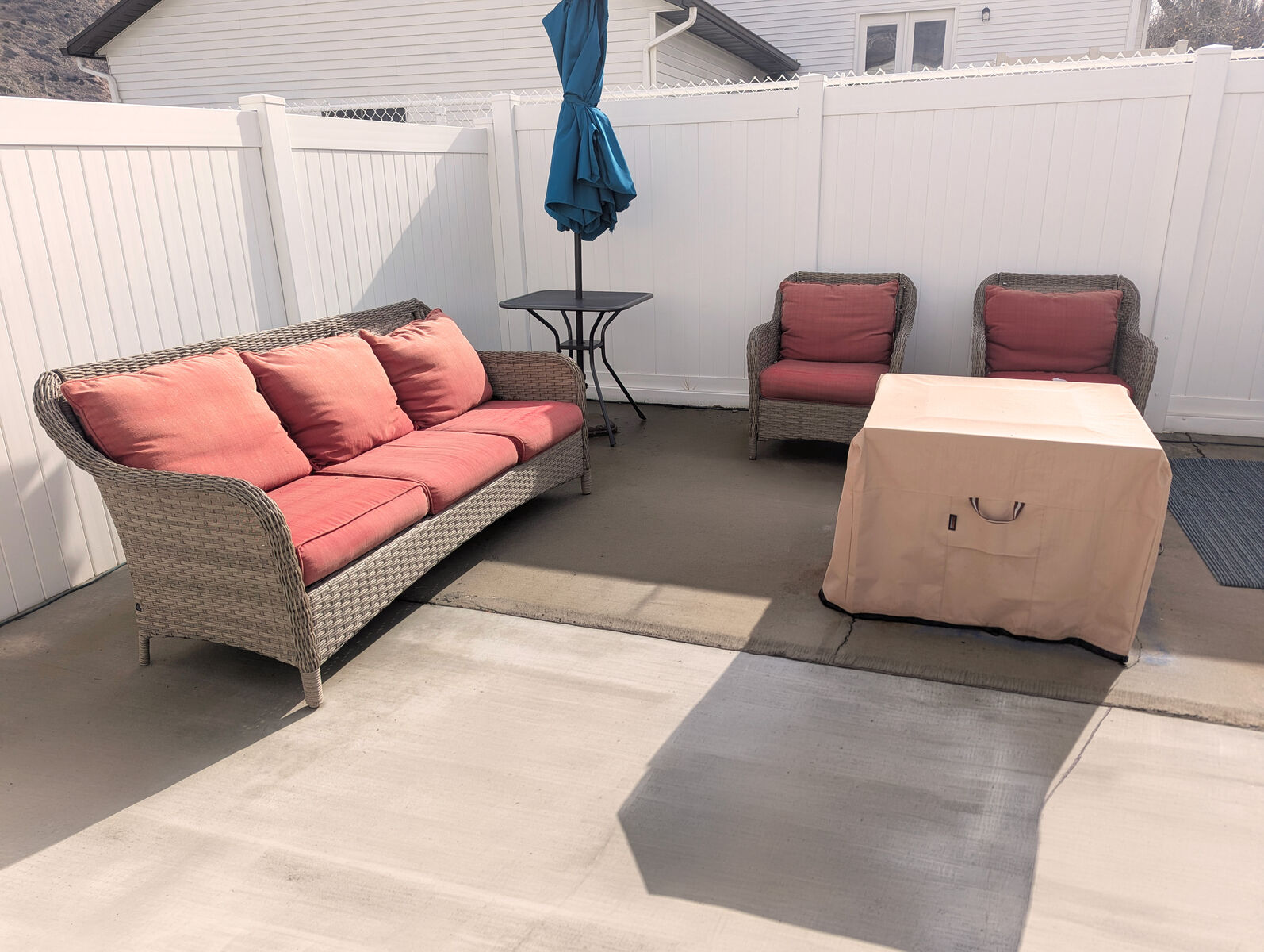 Outdoor Wicker Patio Set – Solid Frames, Needs New Cushions