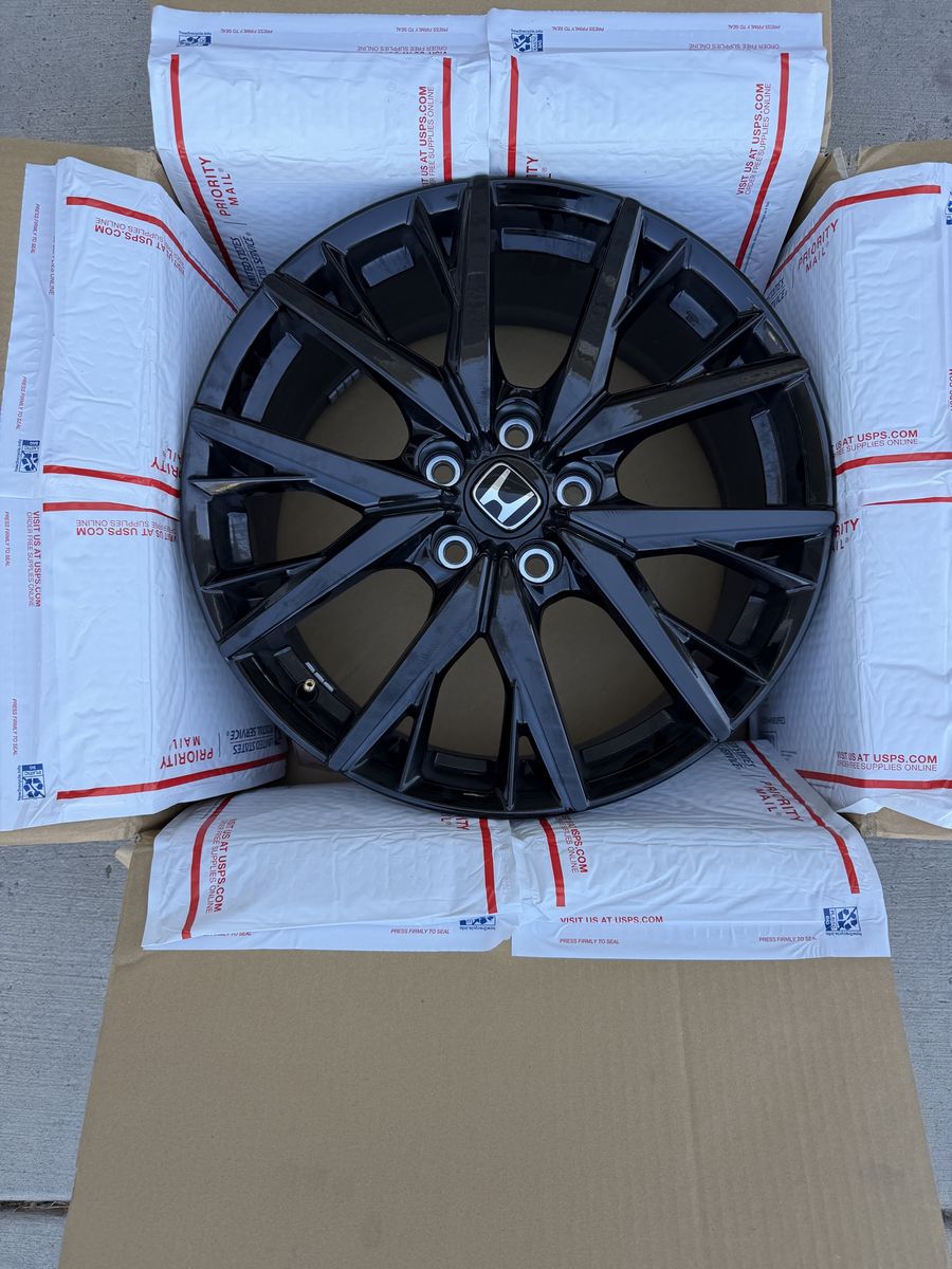 OEM take off wheels from 2026 Honda Prelude. Berlina black wheels.