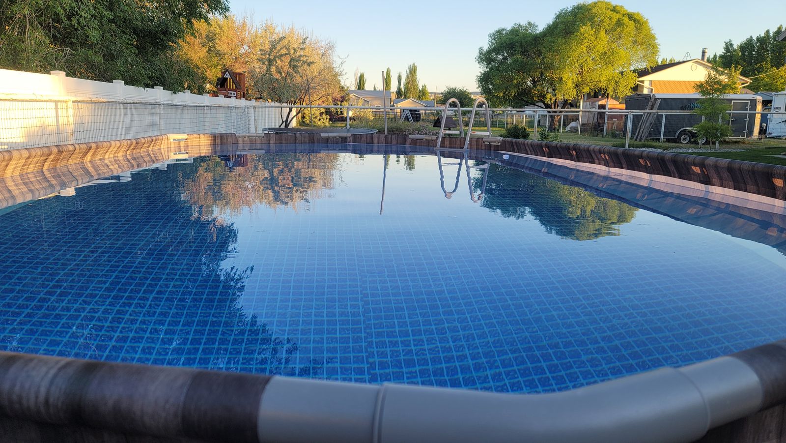 Bestway Platinum swimming pool