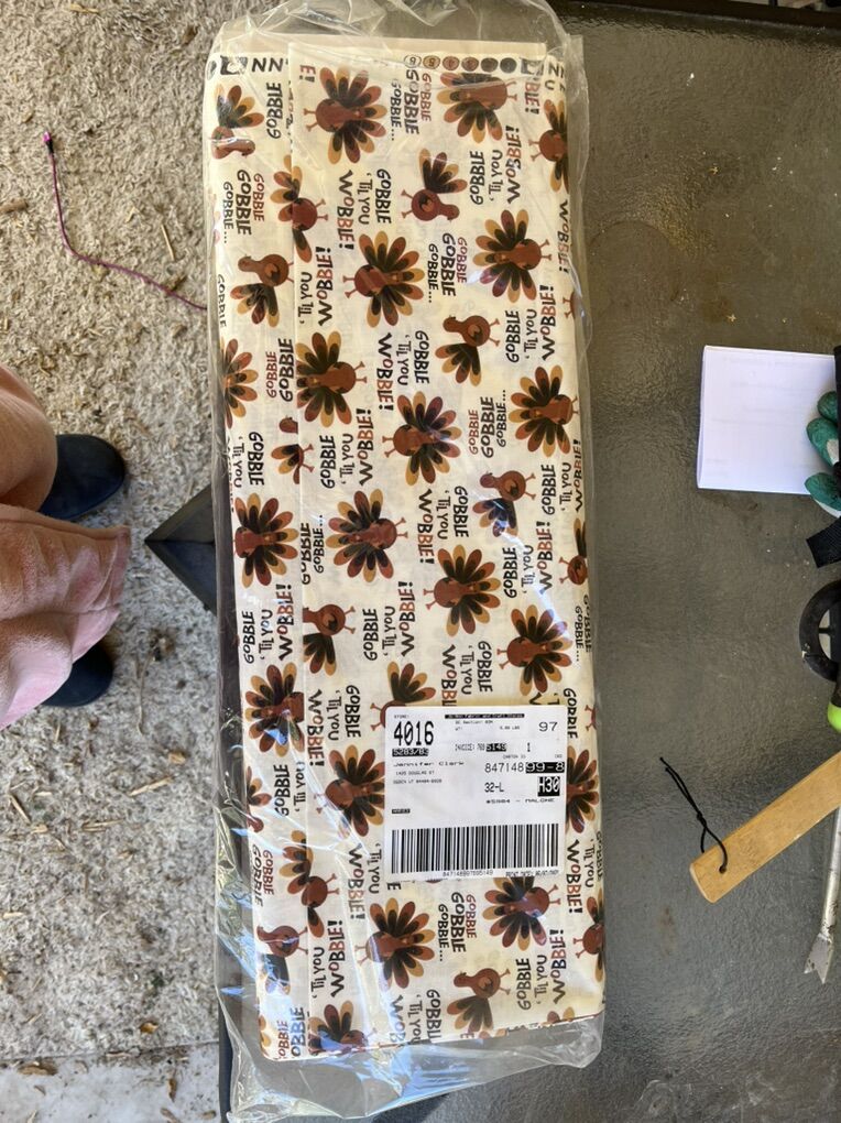New Bolt 8yd Gobble Thanksgiving Turkey Fabric OOP