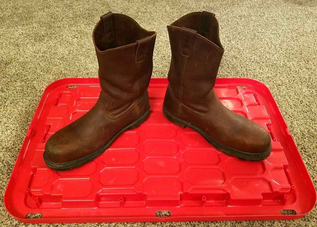 Men's Iron Age work boots Size 13 - CASH