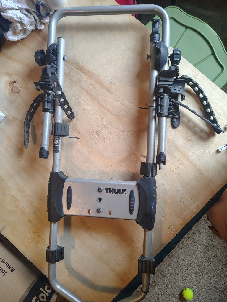 Thule Trunk Bike Rack - Silver/Black, Holds 2 Bikes, Adjustable Straps