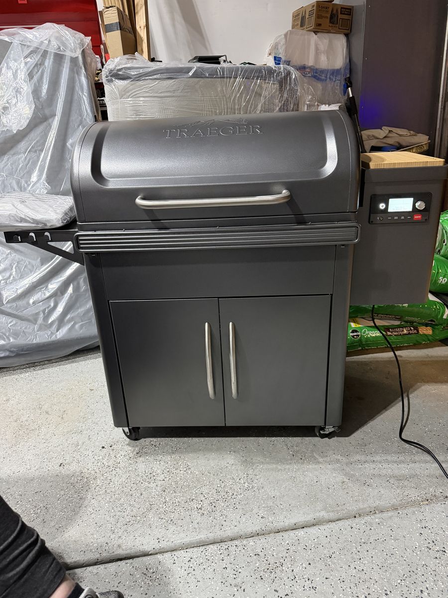 Traeger Silverton XL