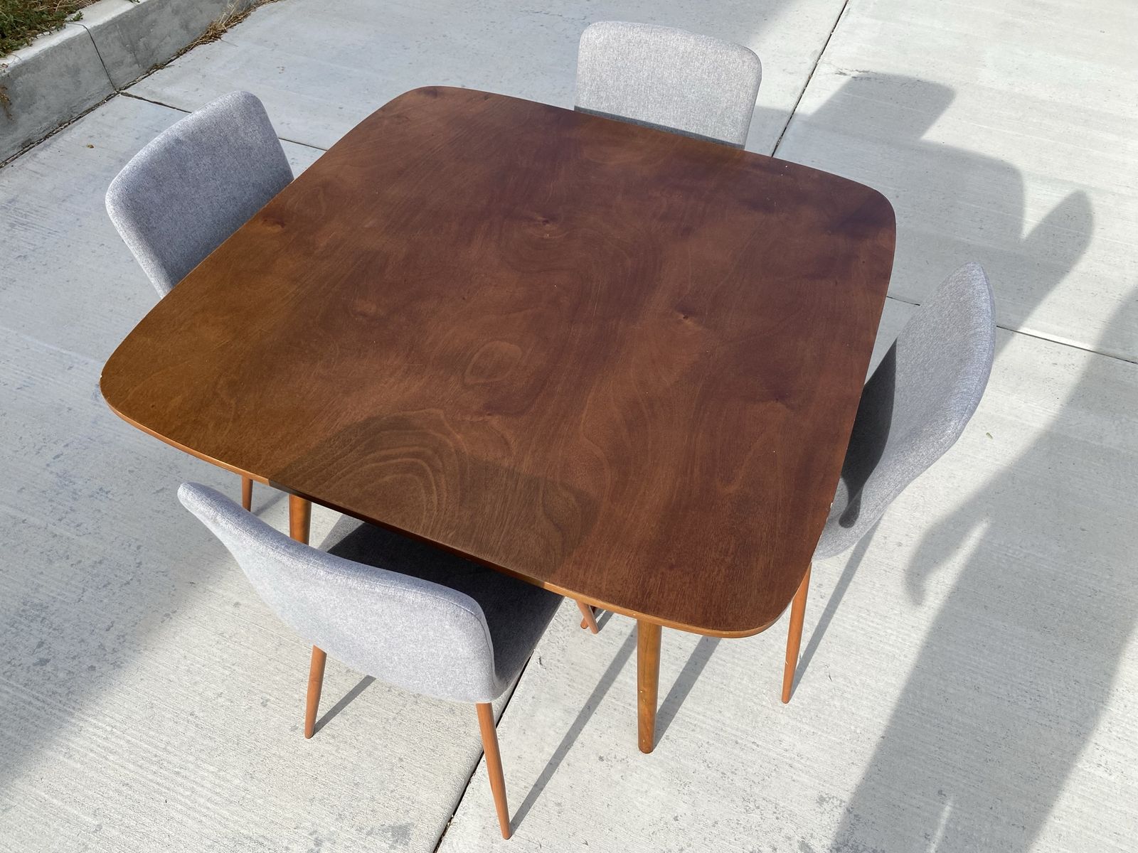 Dining table set with 4 chairs.