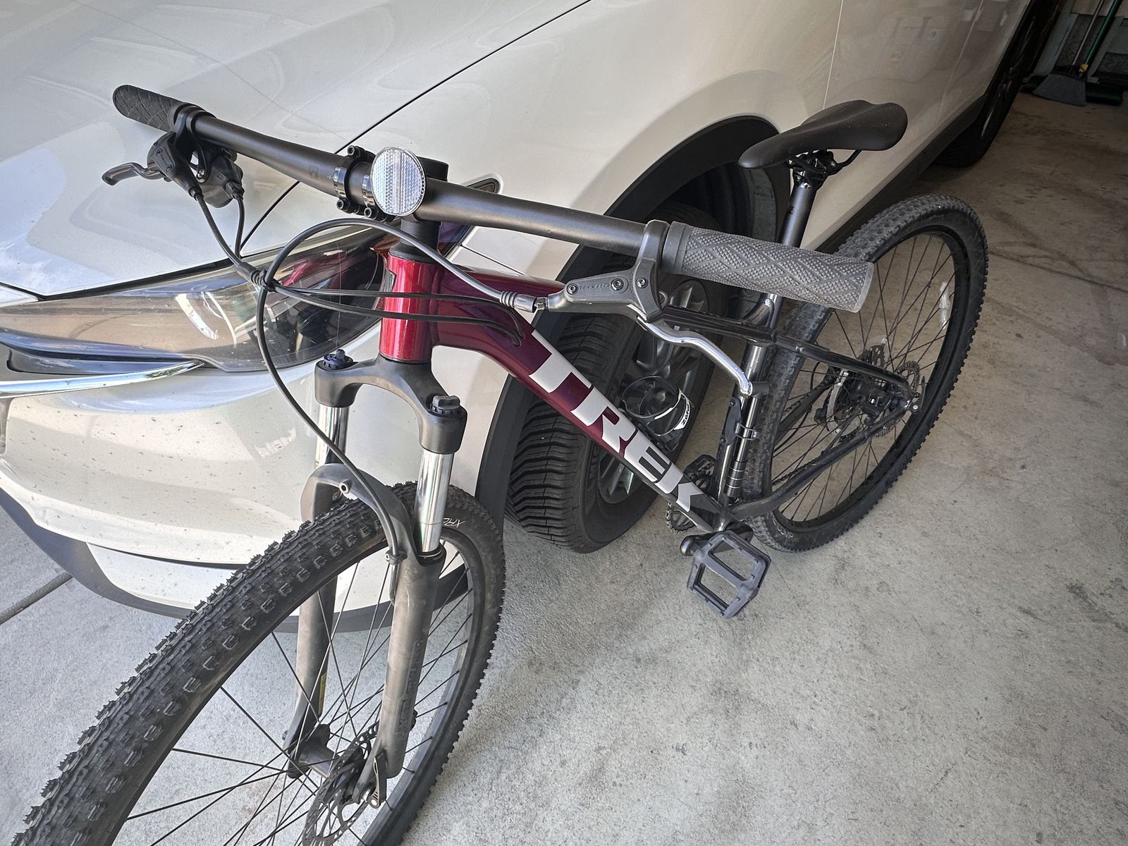 Trek Marlin 6 Gen 2 Mountain Bike - Perfect Condition!
