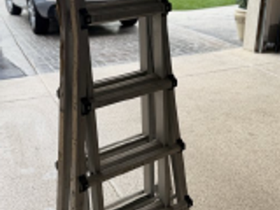 Multi-Position Telescoping/Articulating Ladder