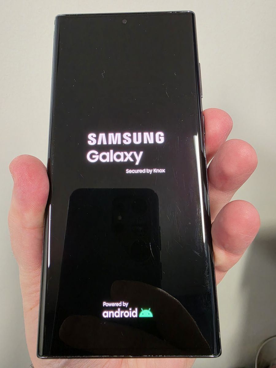 For Sale: Samsung Galaxy S22 Ultra 5G 128GB – Phantom Black – Good Condition – $300