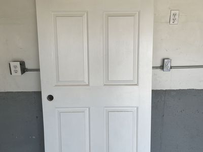 White 6-Panel Interior Door, 36-inch width (left handed)