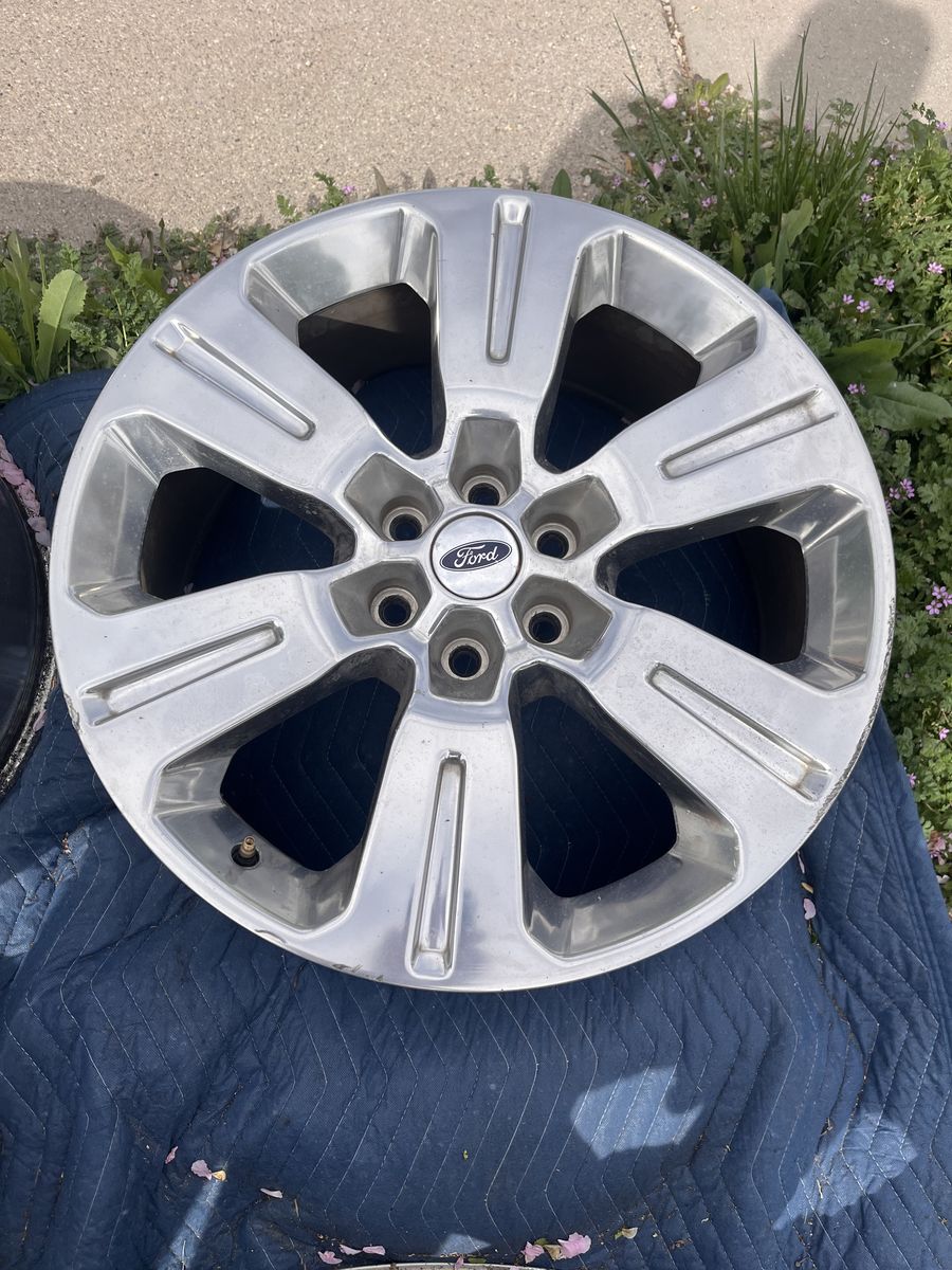 Ford F150 Polished 22x9 Wheels