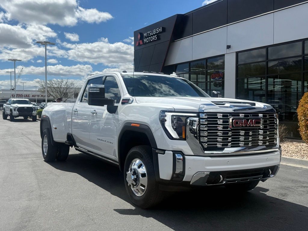 2024 GMC Sierra 3500HD Denali