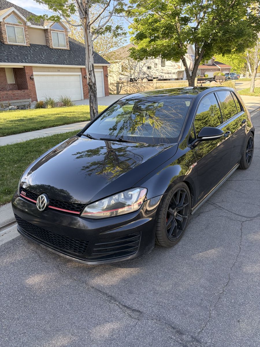 2017 Volkswagen Golf GTI