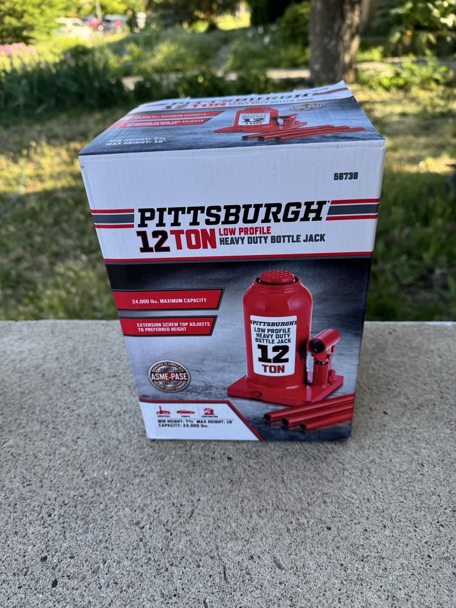 New Pittsburgh 12 ton. Heavy duty bottle jack .24.000 lbs. Max
