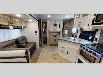 Used 2021 Palomino Puma XLE Lite 30DBSC