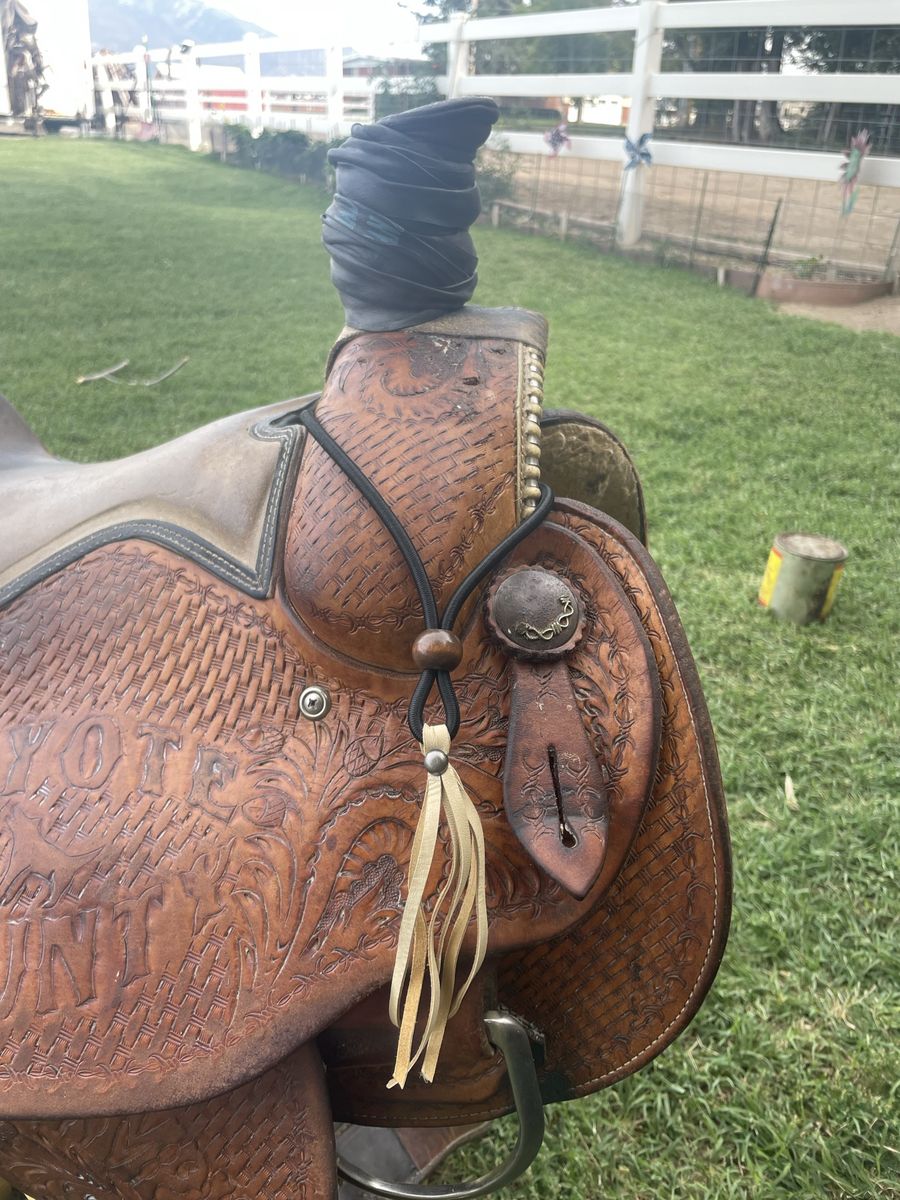 Rope holders For Saddle
