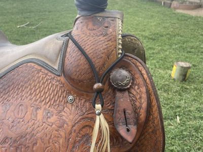 Rope holders For Saddle