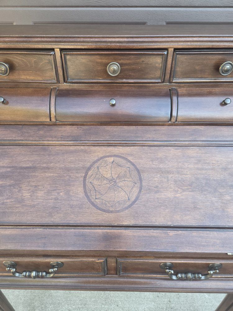 Main image 4