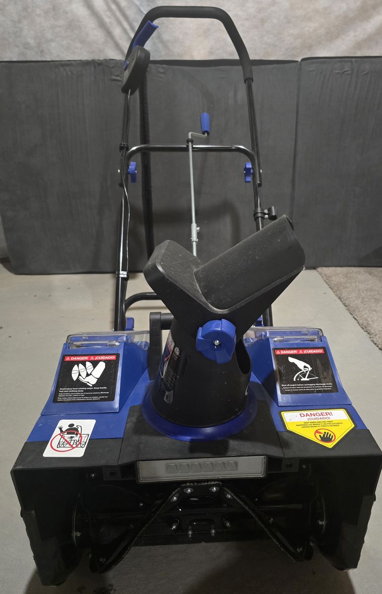 Electric Snow Shovel – Lightweight & Easy to Use (Great Condition)
