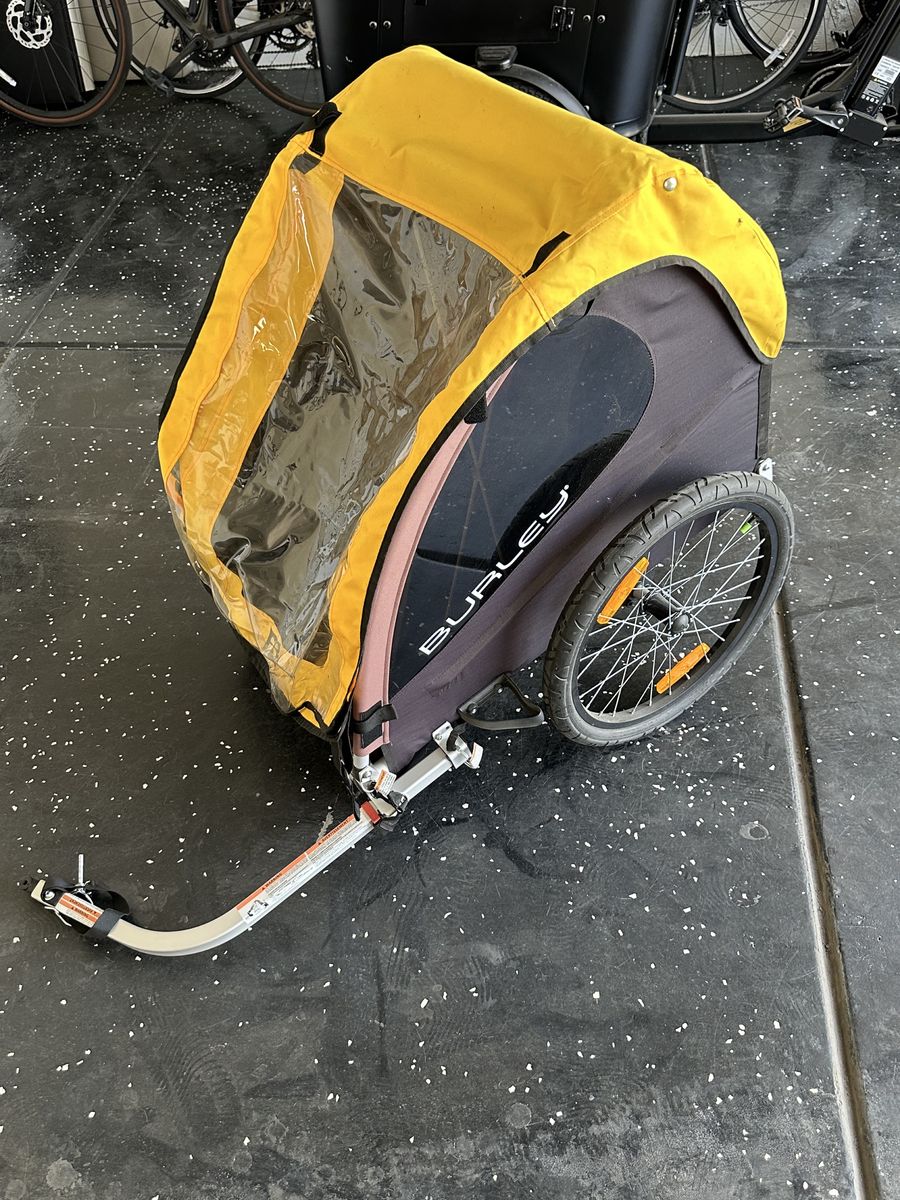 Burley Bee Double Kids Bike Trailer – Yellow – Great Condition