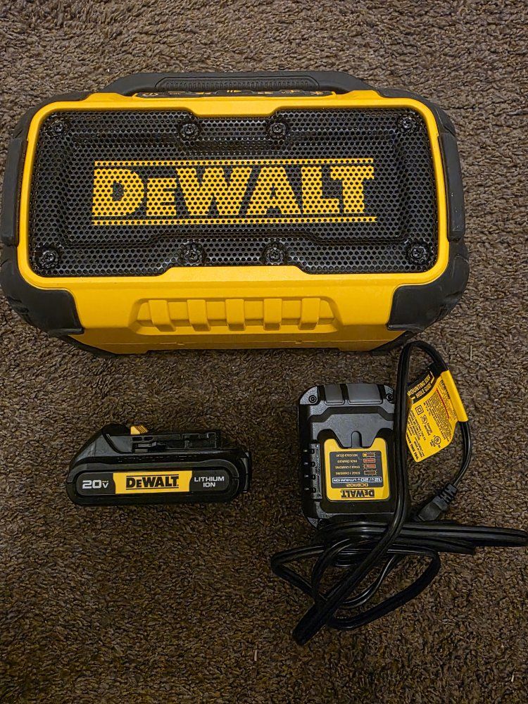DeWalt DCR010 Bluetooth Speaker Kit