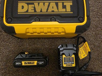 DeWalt DCR010 Bluetooth Speaker Kit