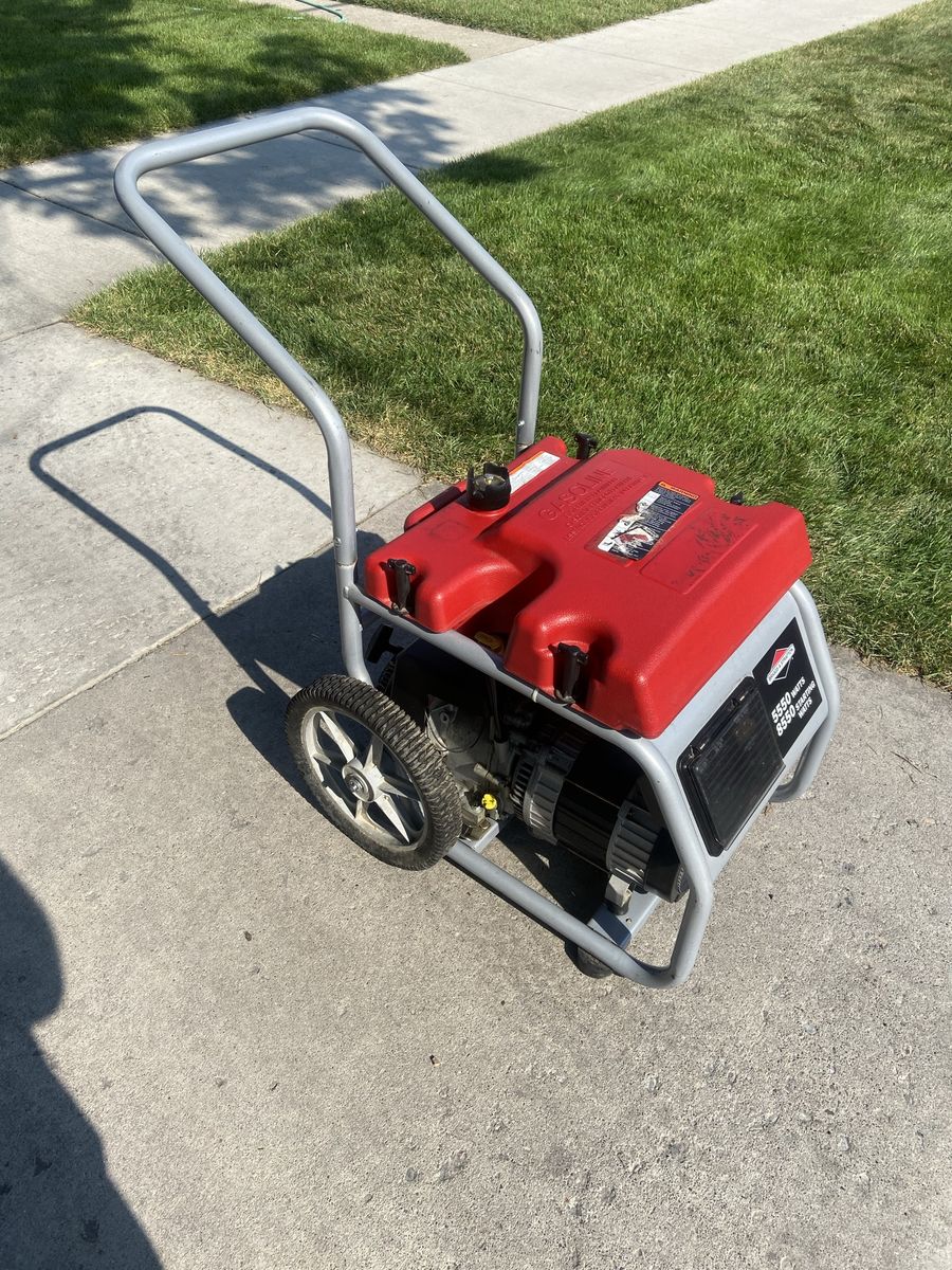 Briggs & Stratton 5550 watts generator 