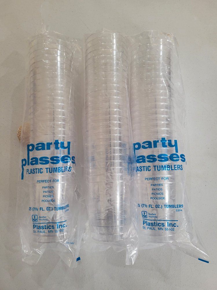 **NEW PLASTIC WEDDING CUPS**