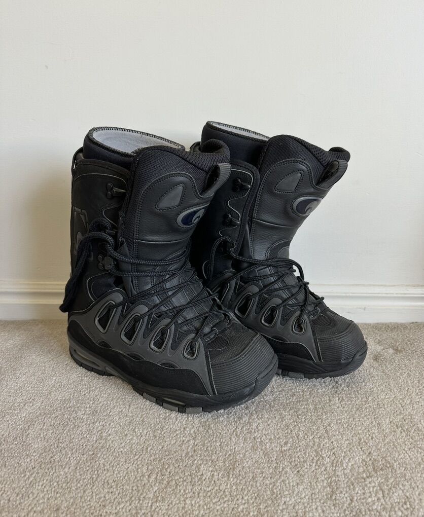 Nice Osiris Snowboard Boots 10