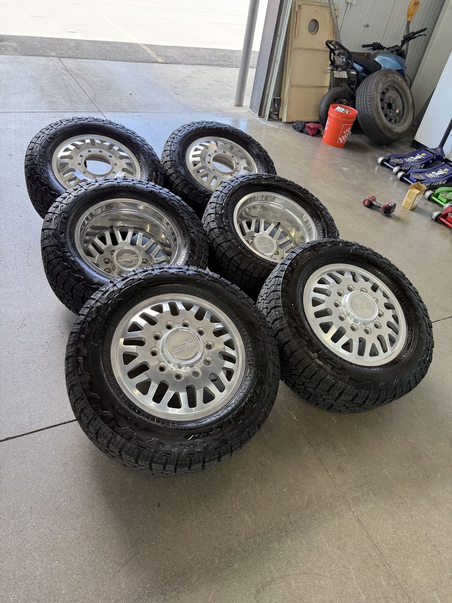 LIKE NEW 20in DDC forged Wheels/ 285/65/20 Falken