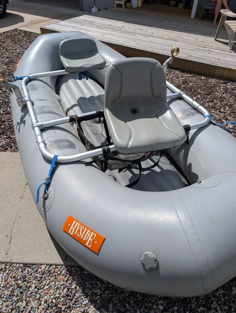 hyside minimax and 2 bay par frame