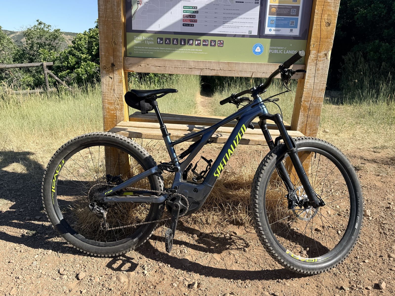 Specialized Levo Mountain E-Bike - Medium Frame