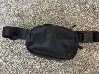 Lululemon Black Belt Bag / Crossbody