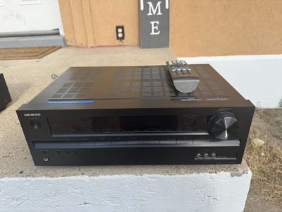 Onkyo HT-R390 AV Receiver with Remote Control