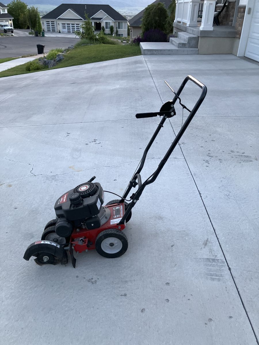 Grass Edger TBE550 Troy Bilt