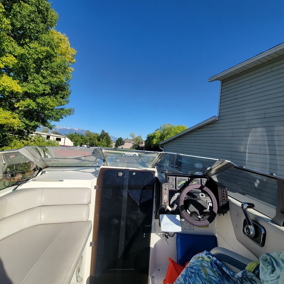 Main image 4