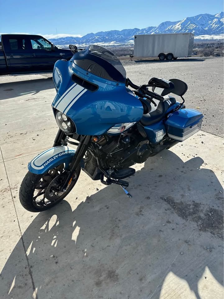 2023 Harley-Davidson Fast Johnnie Street Glide ST Limited Edition