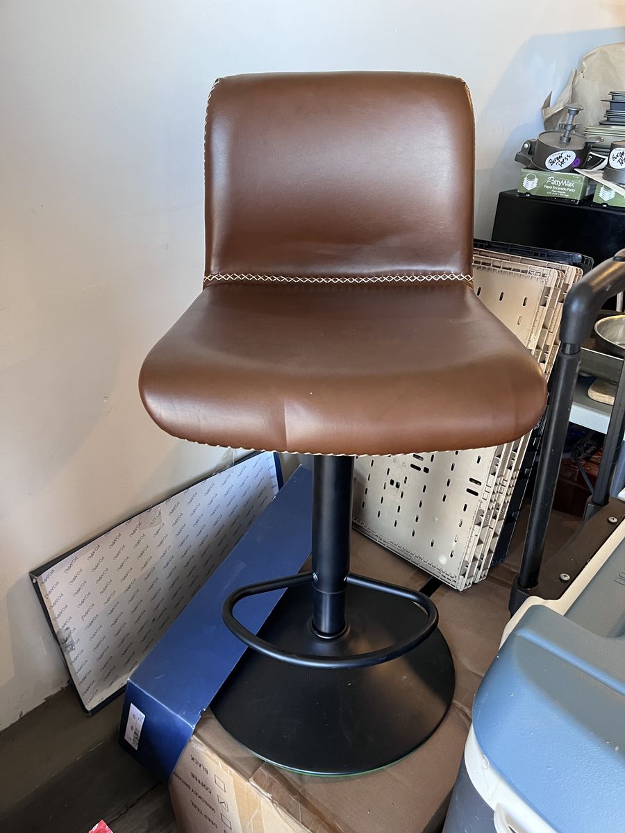 Set of 4 swivel chairs