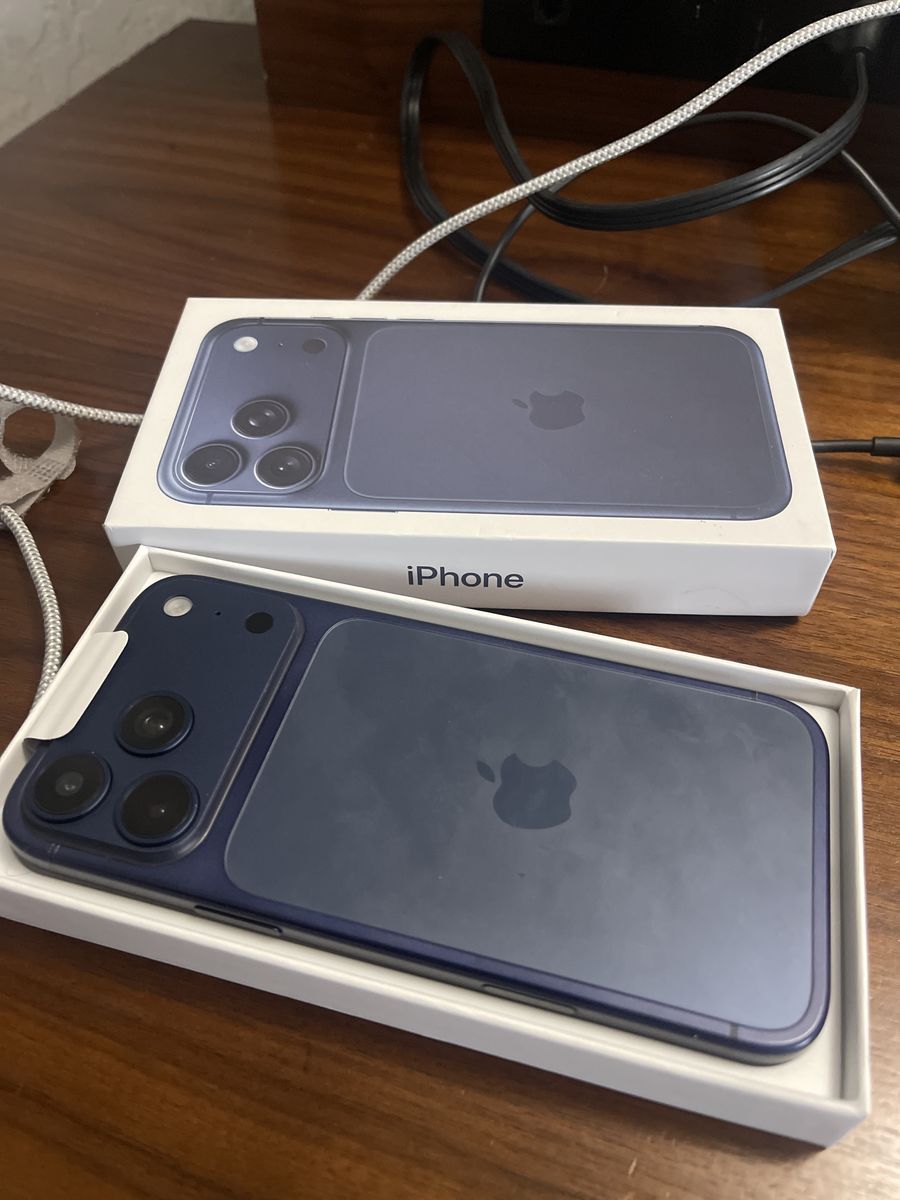 iPhone 17 pro max-bad screen