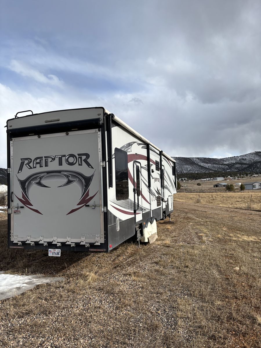 2015 Keystone Raptor 332ts