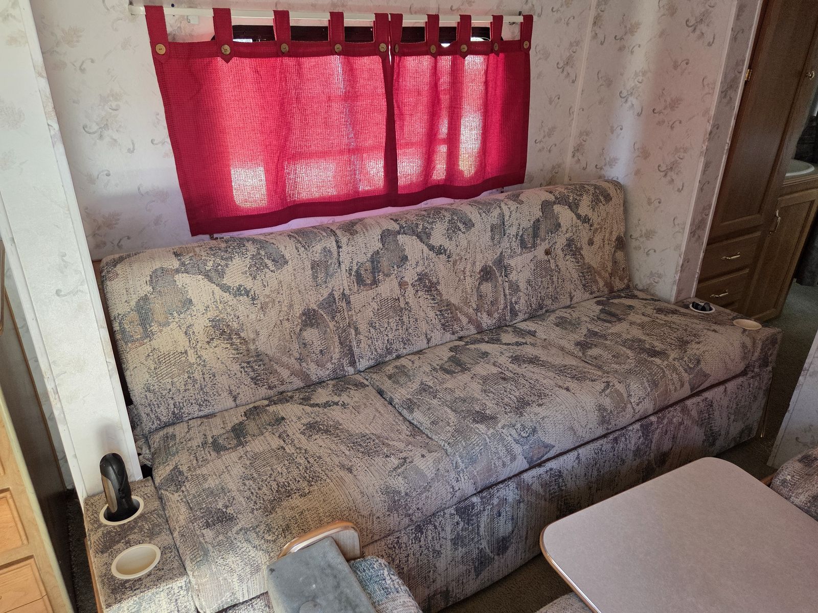 Main image 7