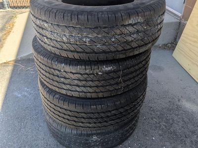 4 x Michelin 265/70-17 Tires