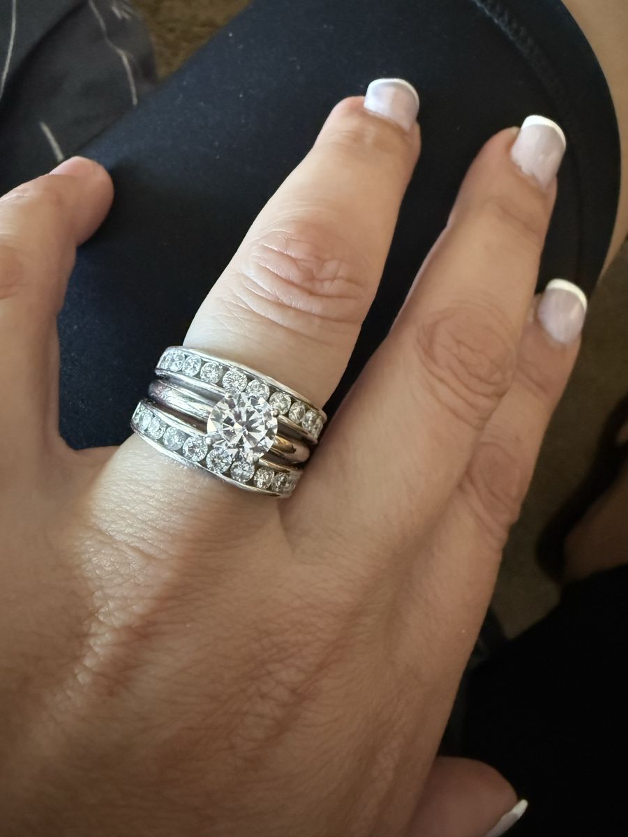 Wedding ring for sale