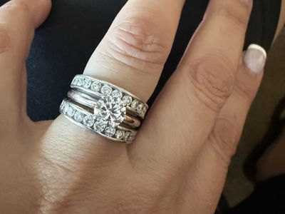 Wedding ring for sale